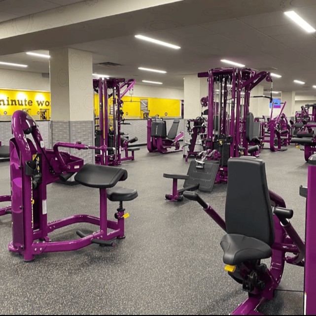 US_Gyms_PlanetFitnessBronx(castleHillAve)_1