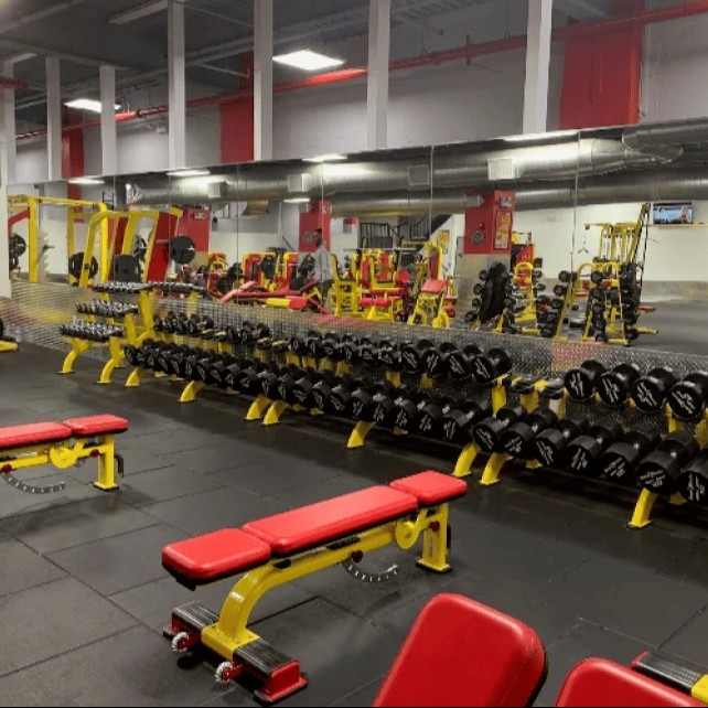 US_Gyms_RetroFitnessQueensVillage_1