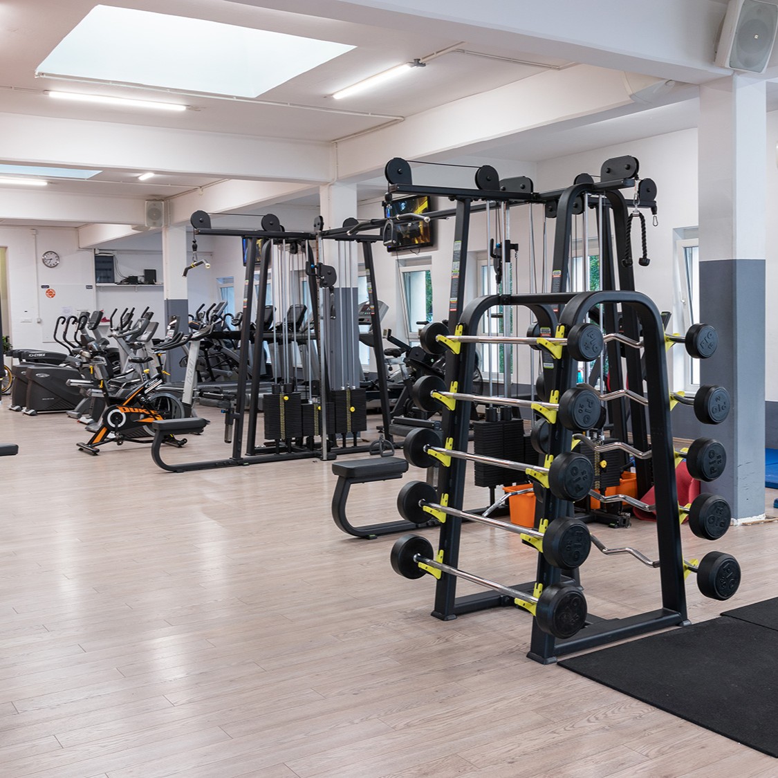 HR_Gyms_2LifeFitnessCenter_1