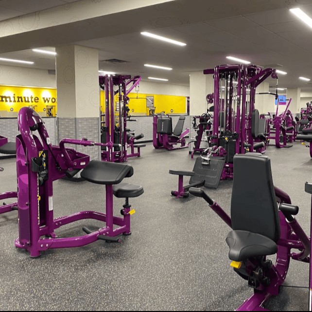 US_Gyms_PlanetFitnessBronx(gunHillRd)_1