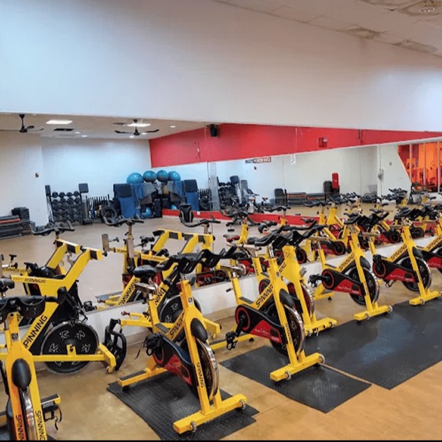 US_Gyms_RetroFitnessBronx(3rdAve)_1