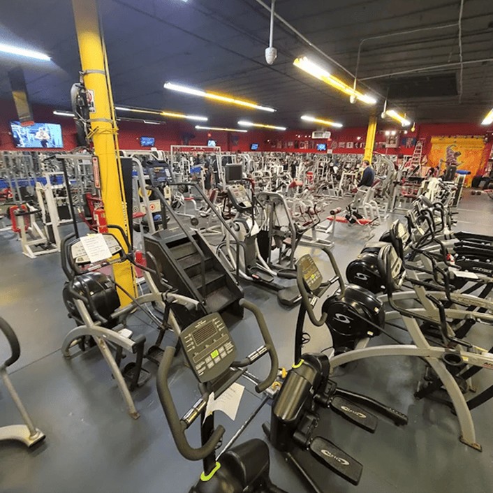 US_Gyms_ColiseumGym2.0_1