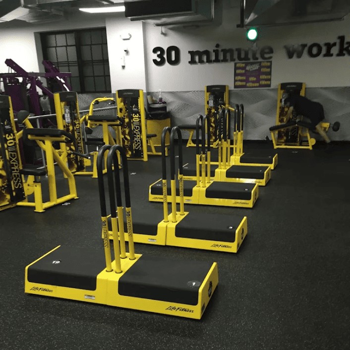 US_Gyms_PlanetFitnessManhattan(canalSt)_1