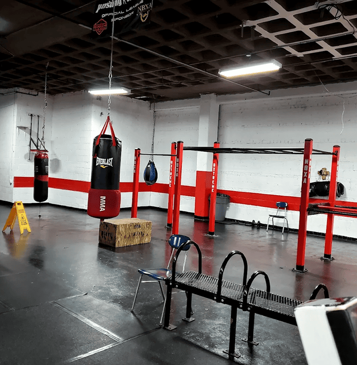 us_Gyms_Daro'sExtremeFitness_2