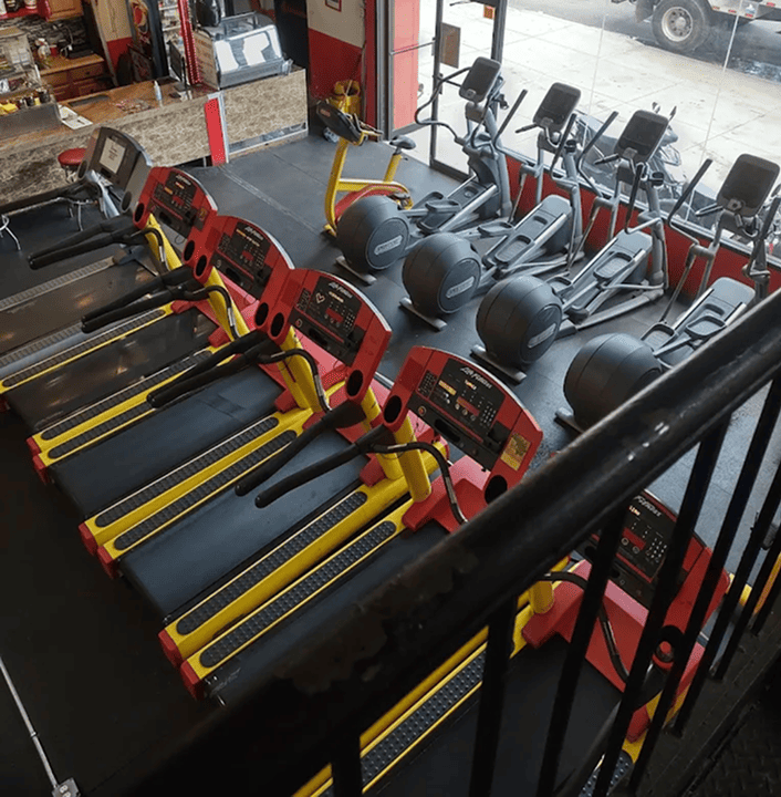 us_Gyms_Daro'sExtremeFitness_4