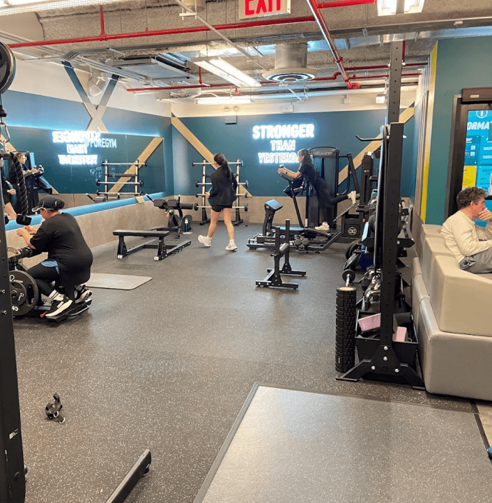 us_Gyms_PureGymEast54thSt._3