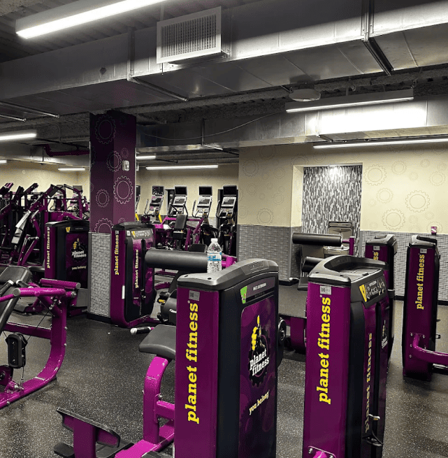 us_Gyms_PlanetFitnessBronx(castleHillAve)_3