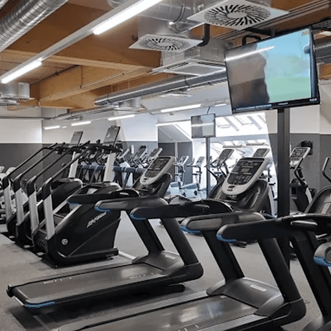 undefined_Gyms_FitinnFitnessstudio22DonauZentrum_1