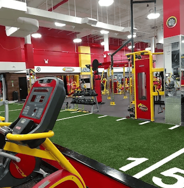 us_Gyms_RetroFitnessForestHills_5
