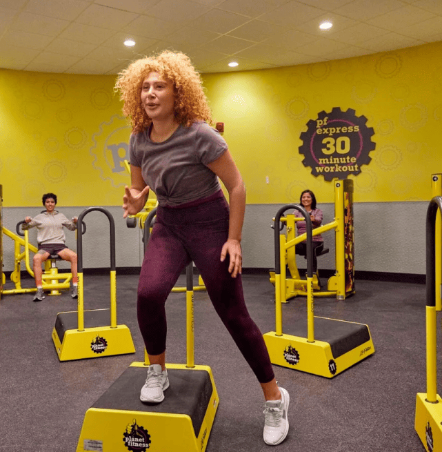 us_Gyms_PlanetFitnessHowardBeach_3