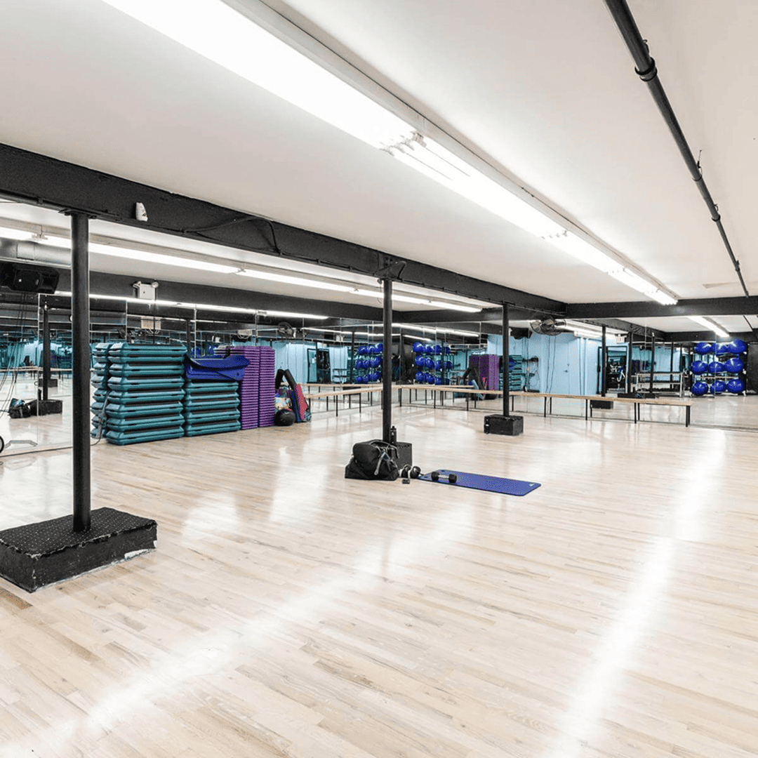 us_Gyms_PowerhouseGymBayside_2