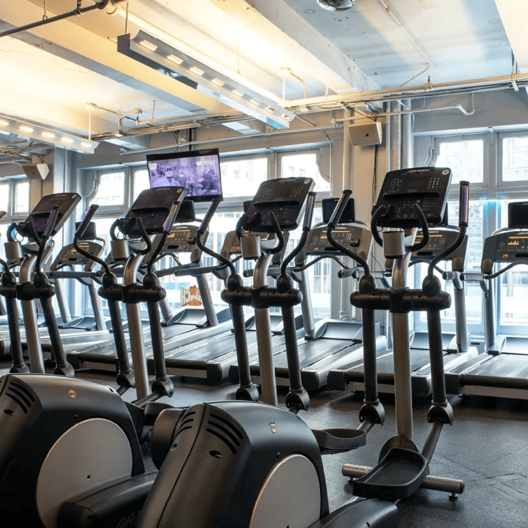 us_Gyms_CrunchFitness38thStreet_1