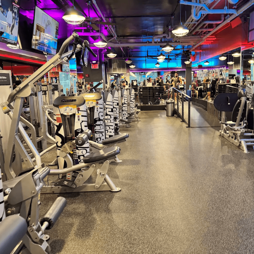 us_Gyms_CrunchFitness54thStreet_3
