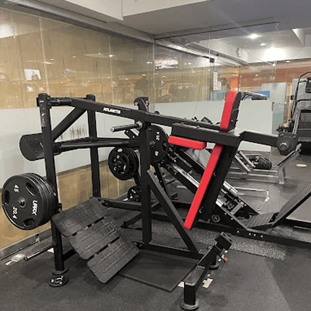 us_Gyms_IronPumpGymFlushing_0