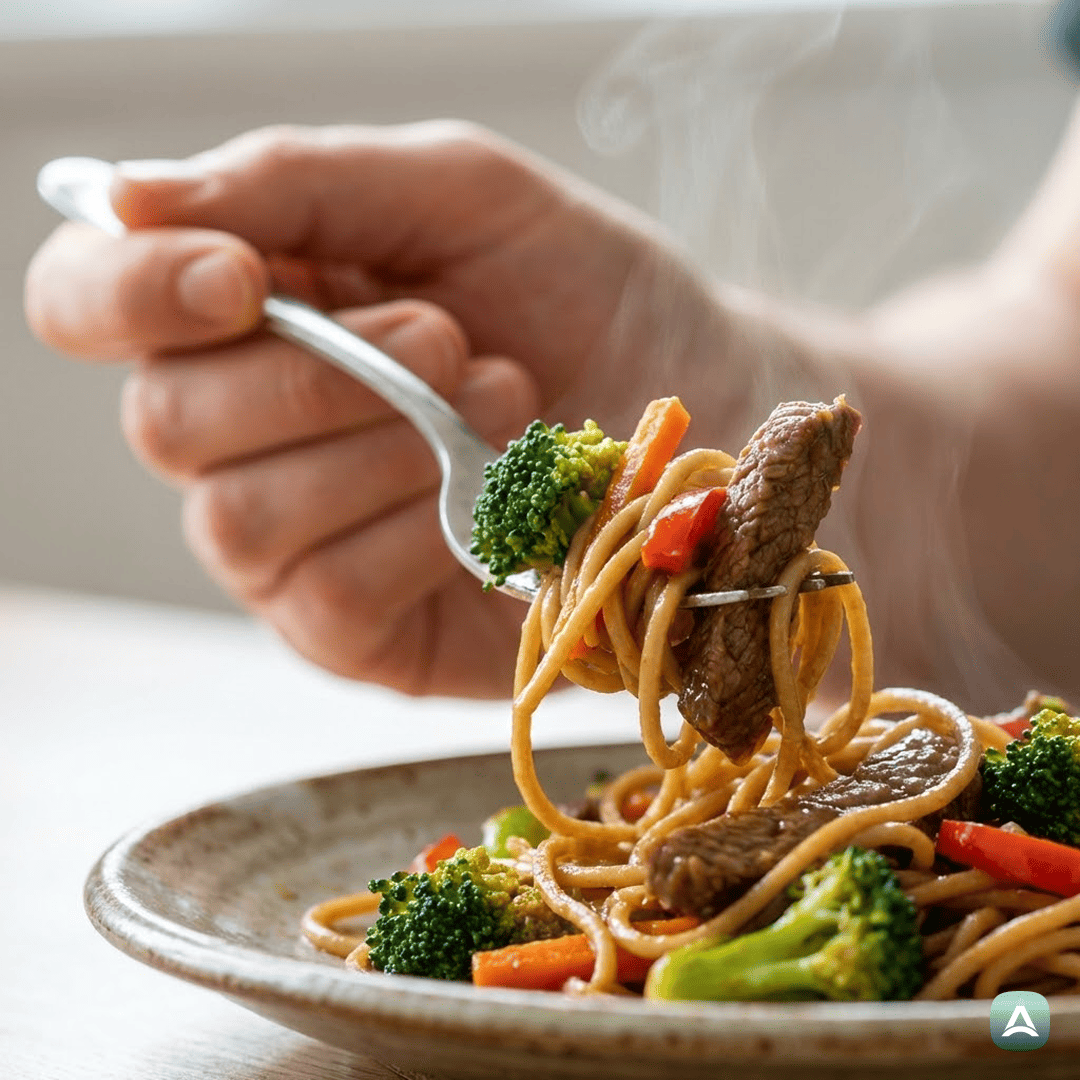 SI_Recipes_KitajskiRezanciZGovedinoInHrustljavoZelenjavo_2