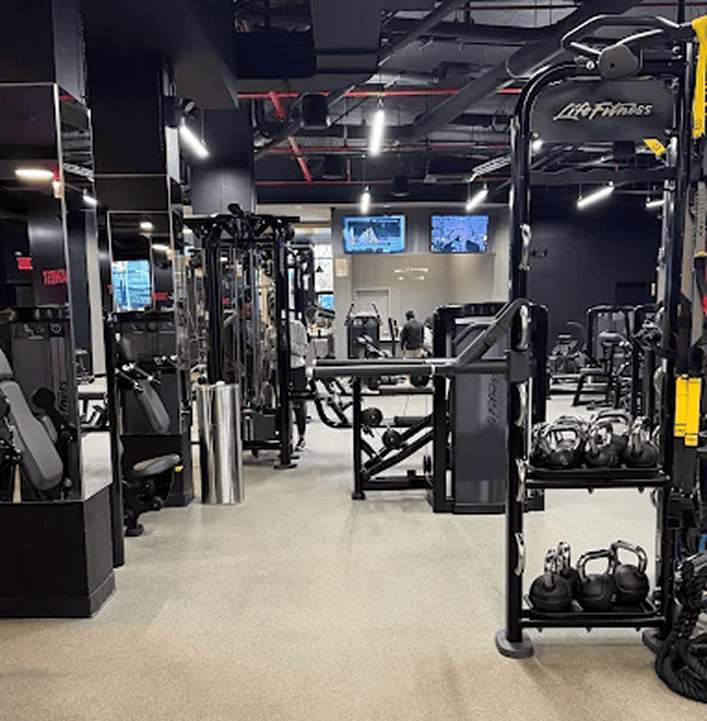 us_Gyms_RockFitnessRoosevelt_4
