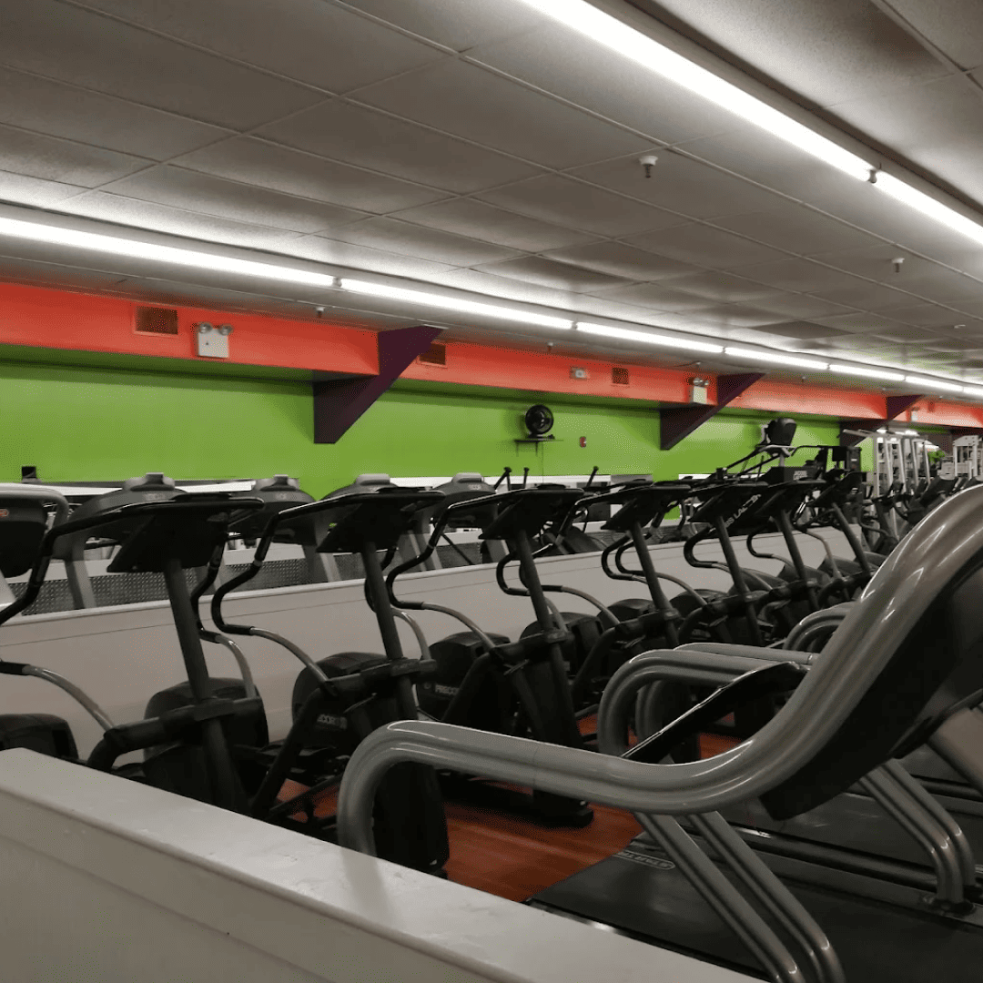 us_Gyms_DolphinFitnessClubs_1