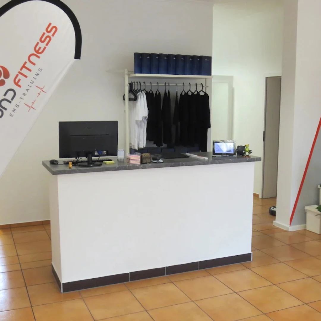 de_Gyms_EmsTrainingGroundFitness_1
