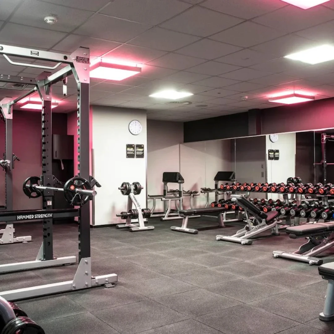 de_Gyms_FitStarFitnessstudioBerlinMoabit_1