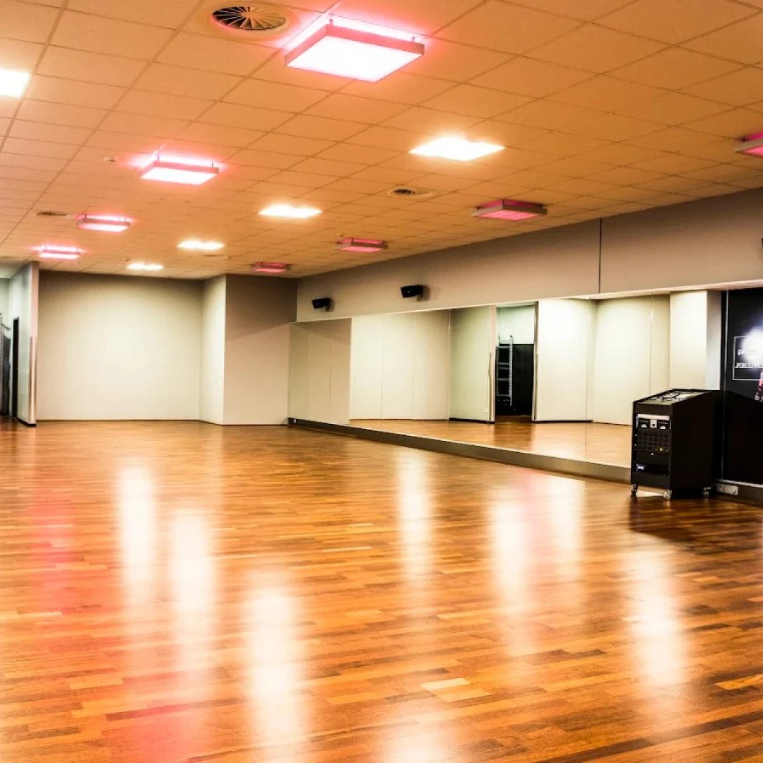 de_Gyms_FitStarFitnessstudioBerlinMoabit_4