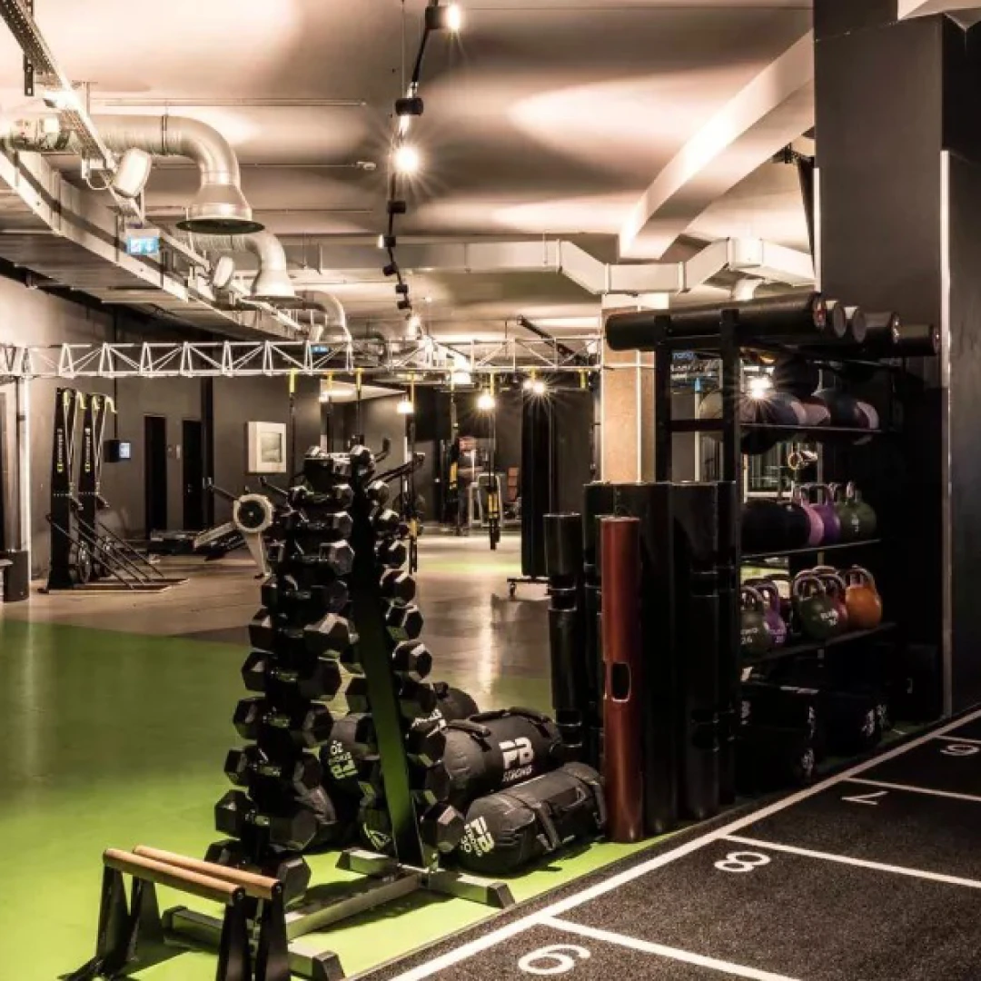 de_Gyms_FitnessFirstBerlinGendarmenmarkt_1