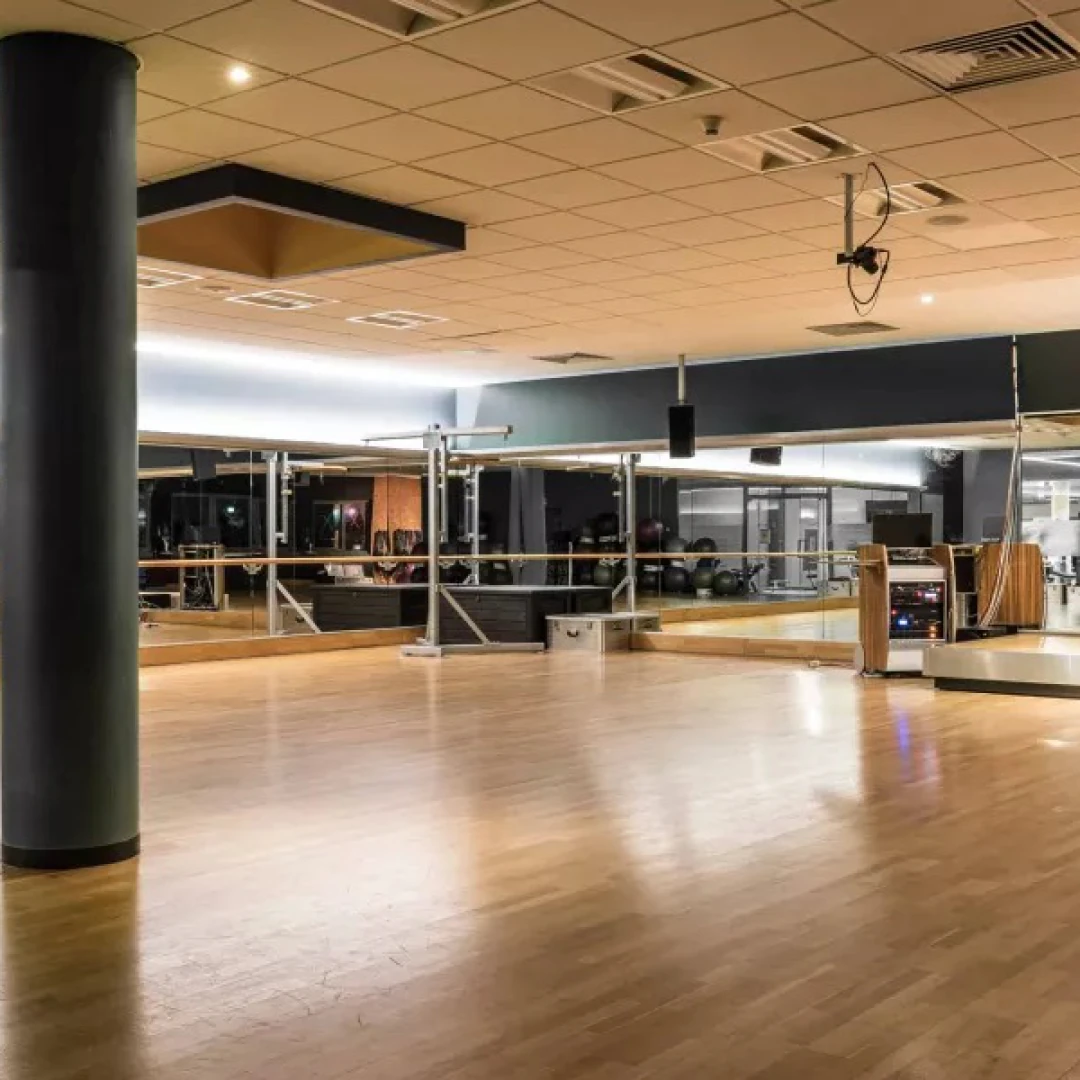 de_Gyms_FitnessFirstBerlinHellersdorf_1