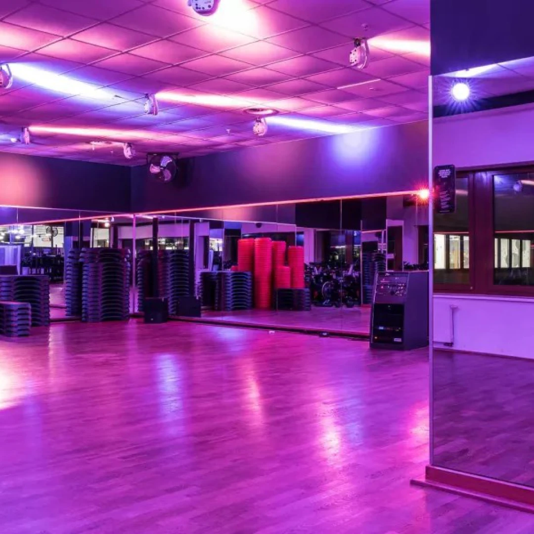 de_Gyms_FitnessFirstBerlinLadiesClubSteglitzImSchloss_0