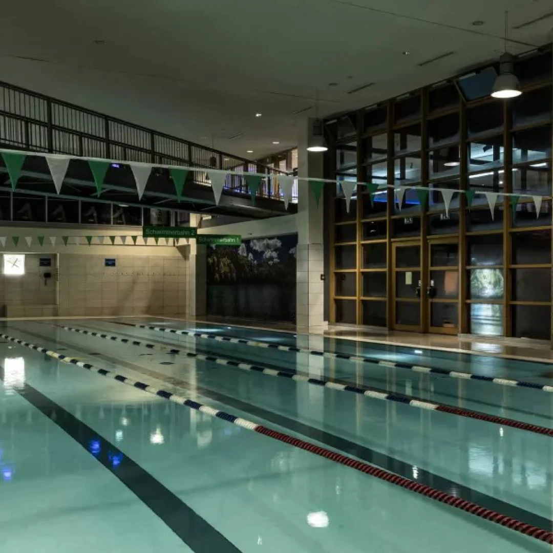 de_Gyms_FitnessFirstBerlinPragerPlatz_6