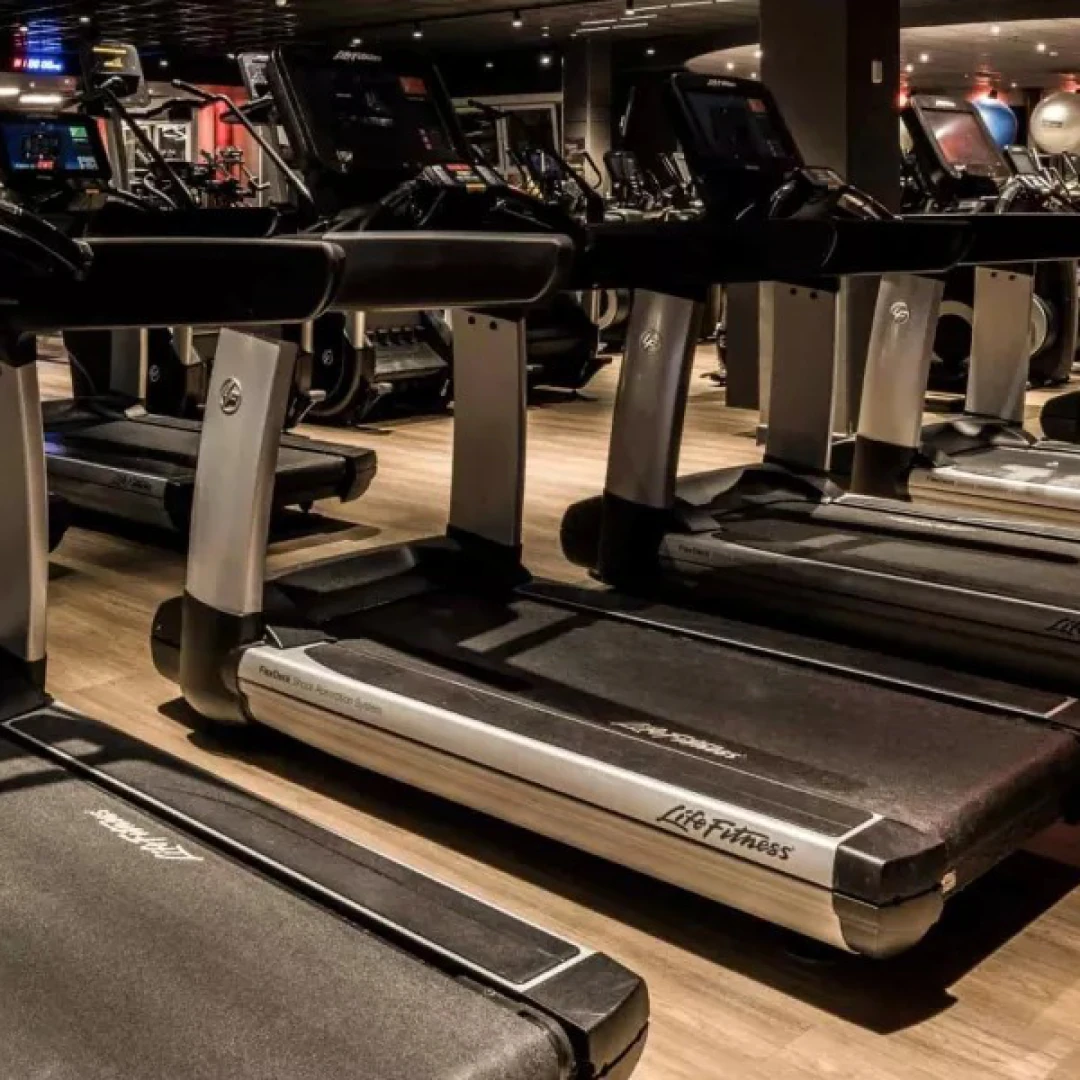 de_Gyms_FitnessFirstBerlinPrenzlauerBerg_5