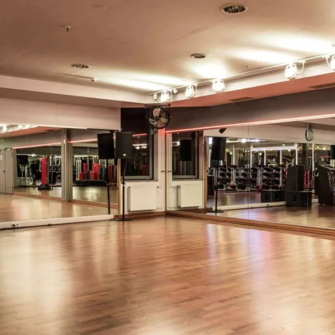 de_Gyms_FitnessFirstBerlinSteglitz_3