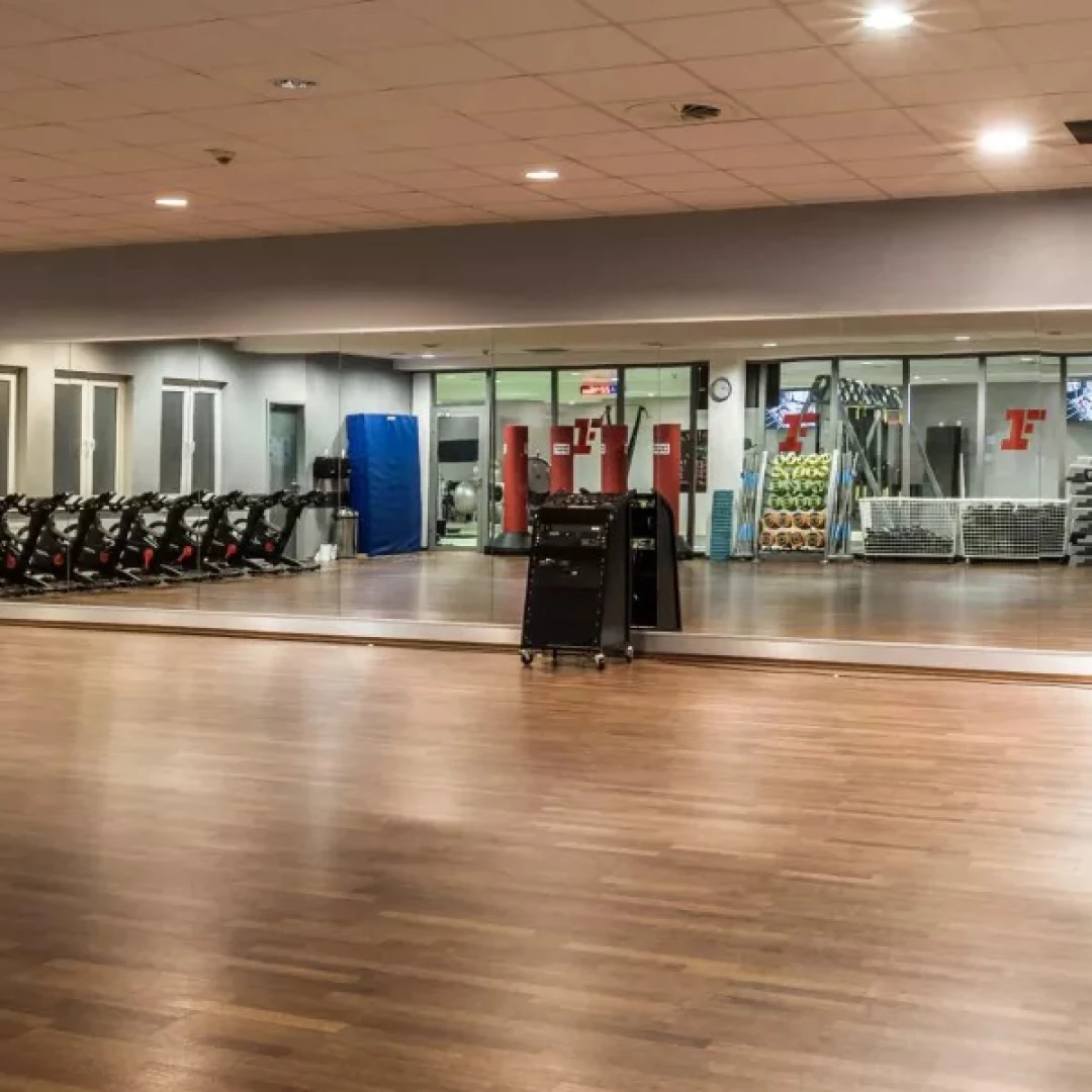 de_Gyms_FitnessFirstBerlinWomenFriedrichshain_2