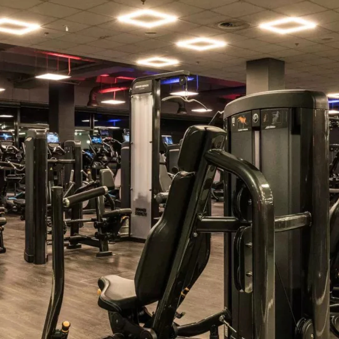 DE_Gyms_FitnessFirstBerlinZehlendorferWelle_1