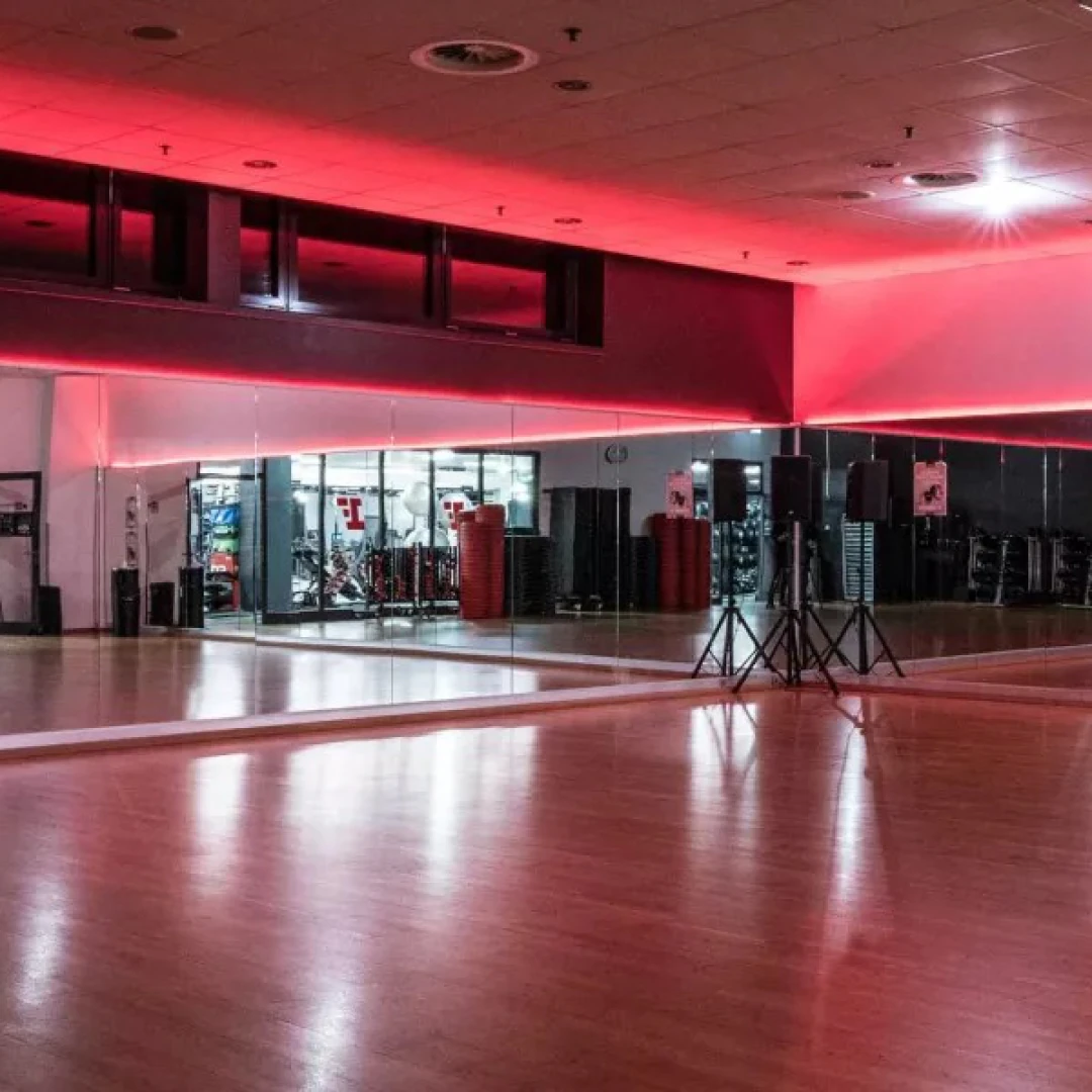 de_Gyms_FitnessFirstBerlinZehlendorferWelle_2