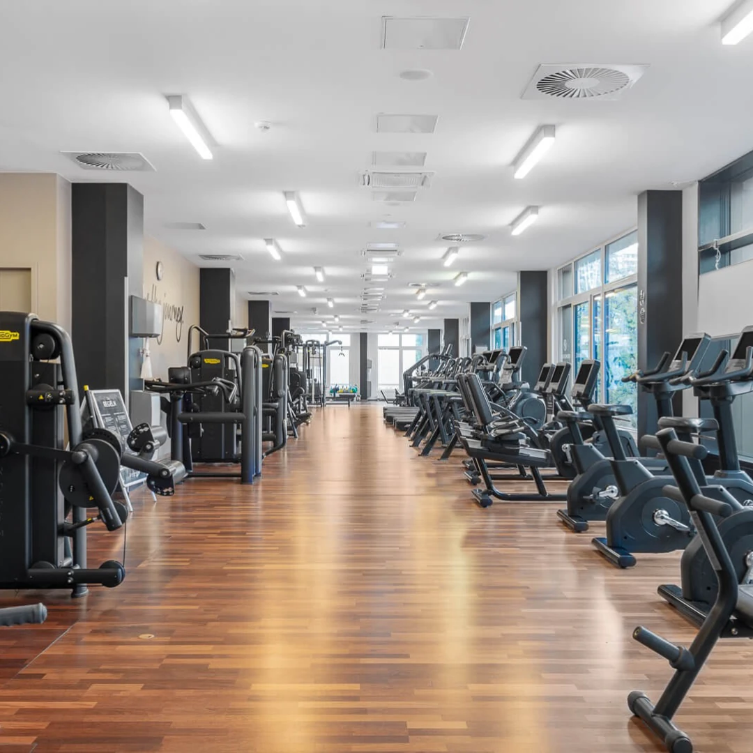 de_Gyms_HolmesPlaceBerlinBismarckstrasse_2