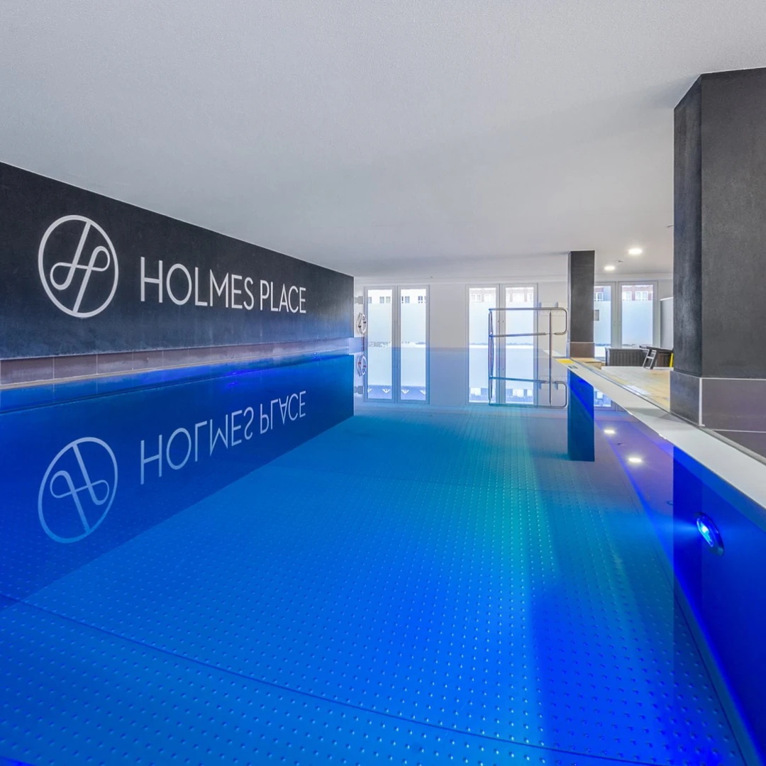 de_Gyms_HolmesPlaceBerlinBismarckstrasse_5