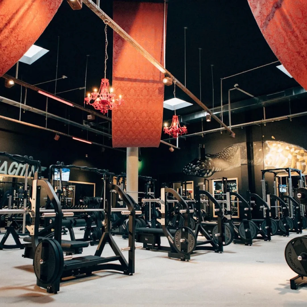 de_Gyms_JohnReedFitnessBerlinCharlottenburg_0