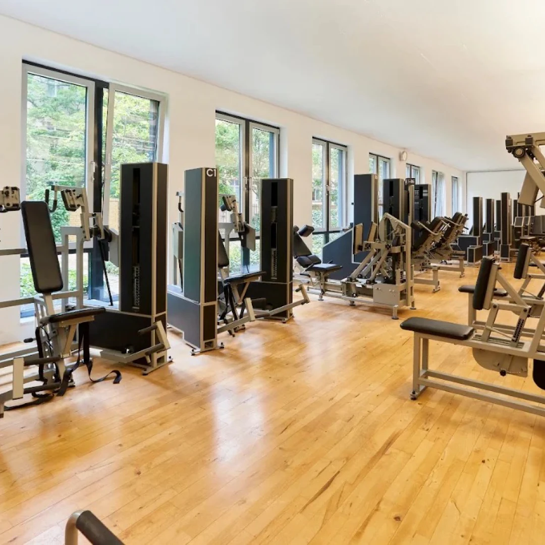 de_Gyms_KieserTrainingBerlinMitte_1