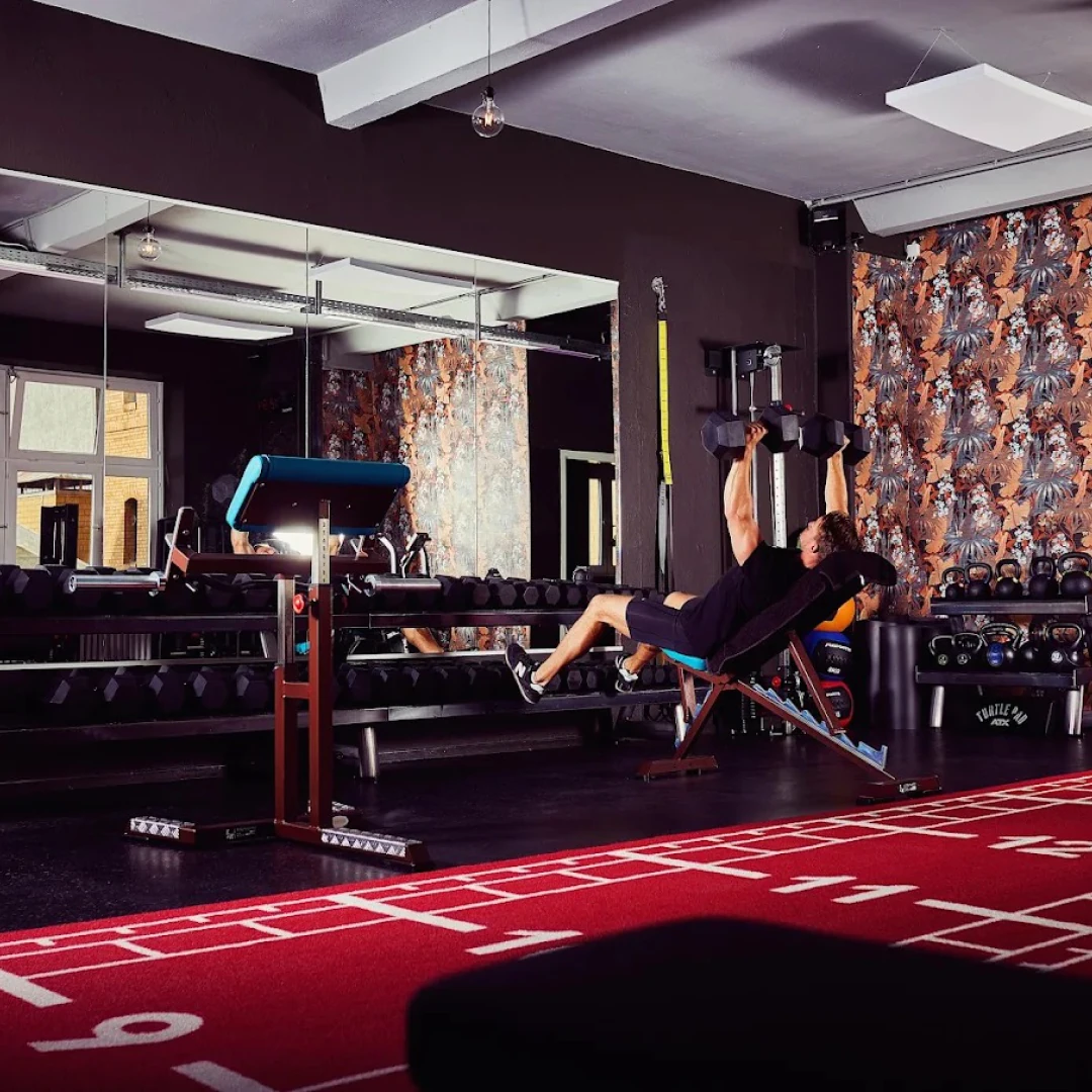 de_Gyms_KnigerPerformanceClub_1