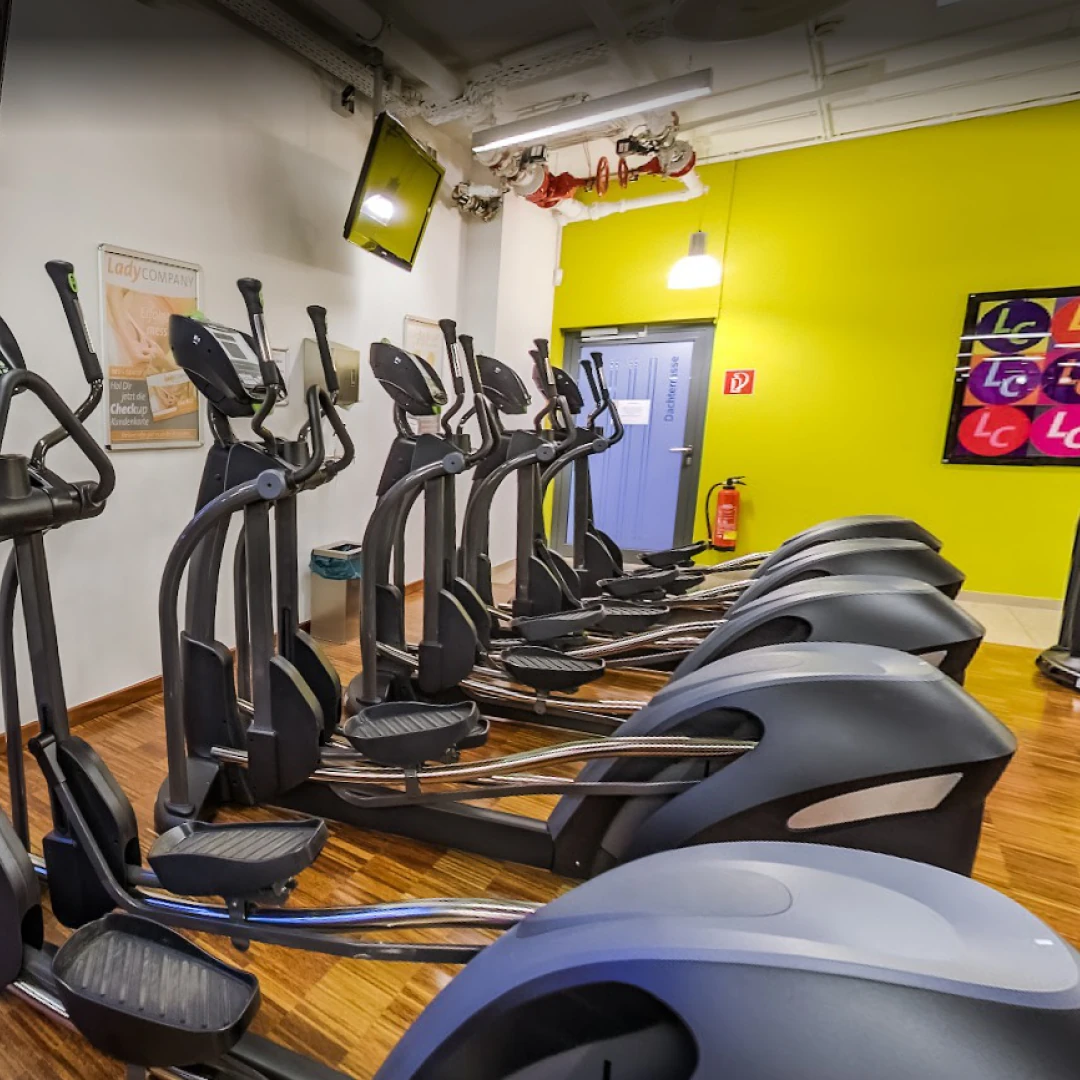 de_Gyms_LadyCompanyFitnessFuerFrauenStudioTempelhoferHafen_3
