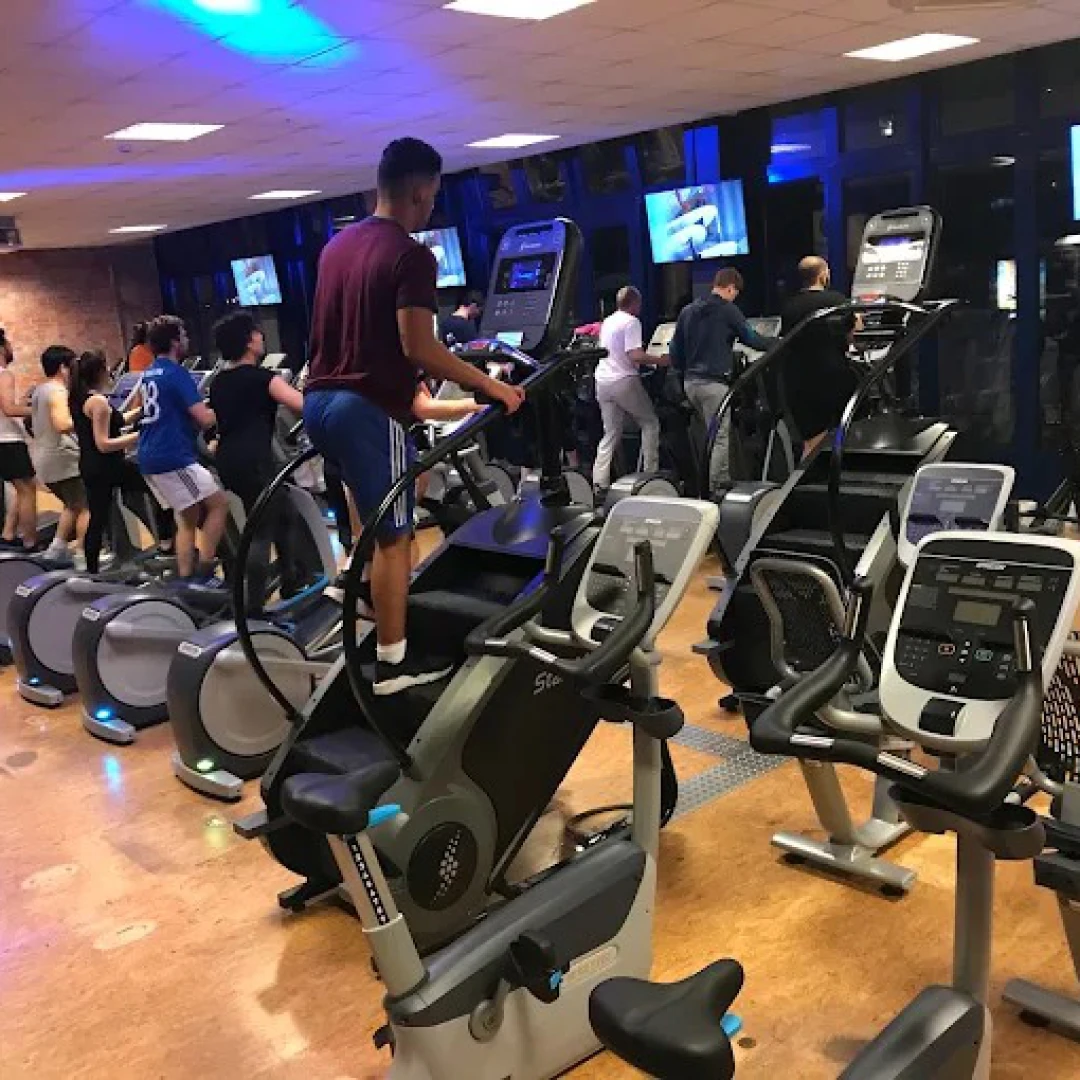 de_Gyms_McFitBerlinMoabit_2