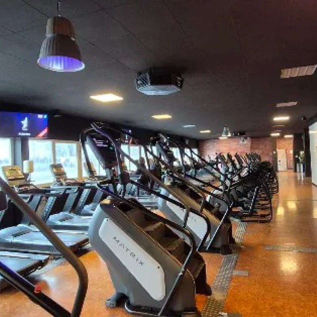 de_Gyms_McFitBerlinNeukoelln_2