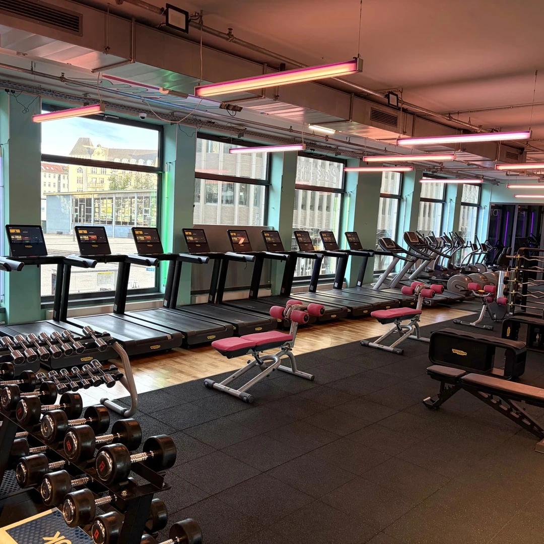de_Gyms_PinkFrauenFitnessBerlinMitte_0