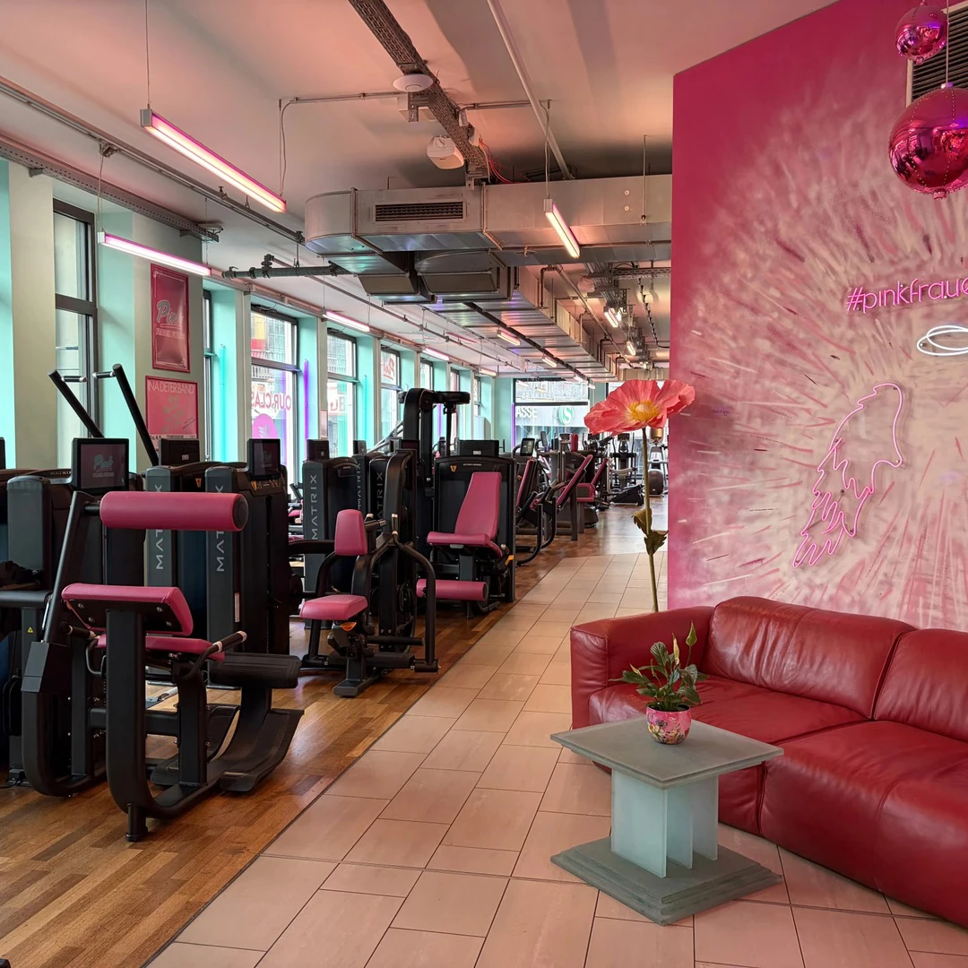 de_Gyms_PinkFrauenFitnessBerlinMitte_1