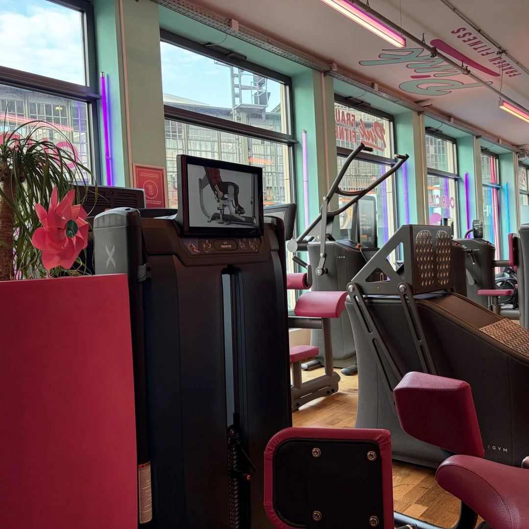 de_Gyms_PinkFrauenFitnessBerlinMitte_2