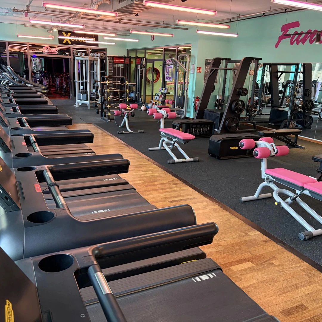 de_Gyms_PinkFrauenFitnessBerlinMitte_3