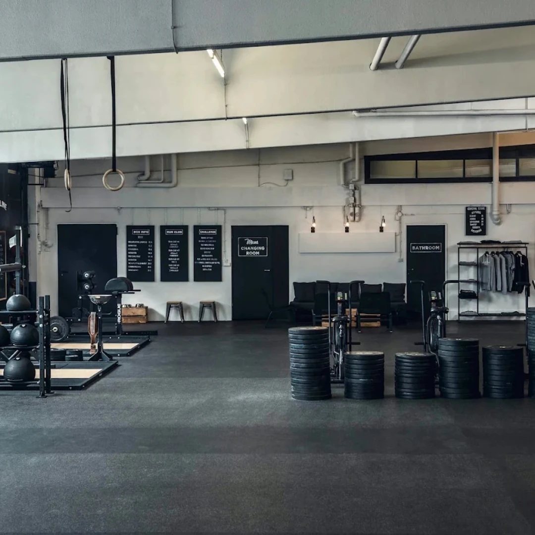 DE_Gyms_TheFrontlineBox_1