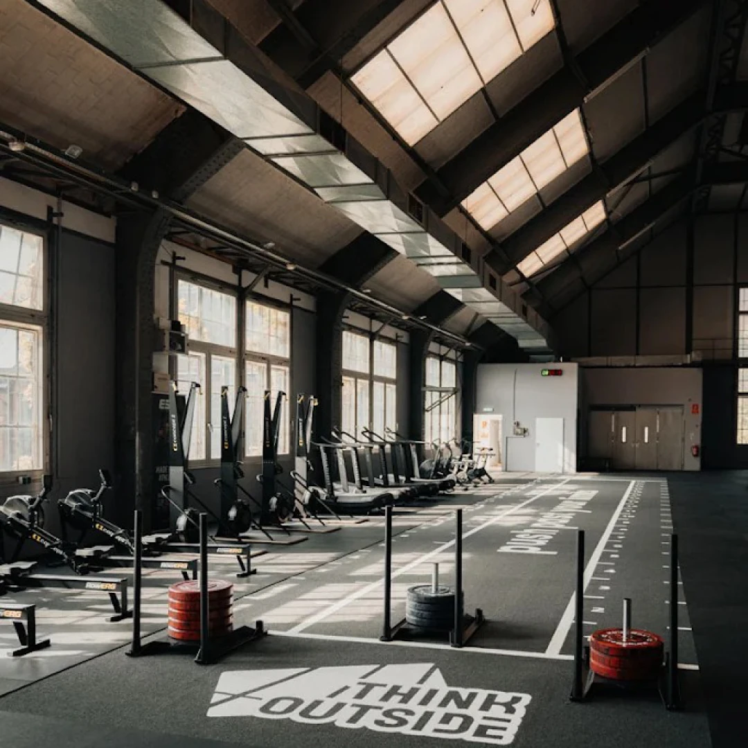 de_Gyms_ThinkOutside_0