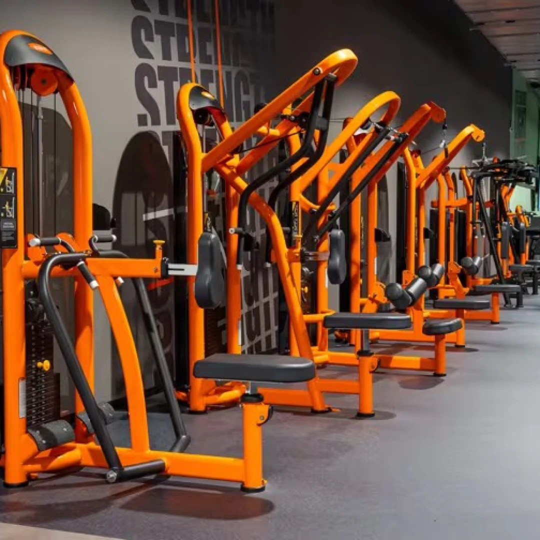 de_Gyms_BasicFitHamburgFuhlsbüttelerStraße_1