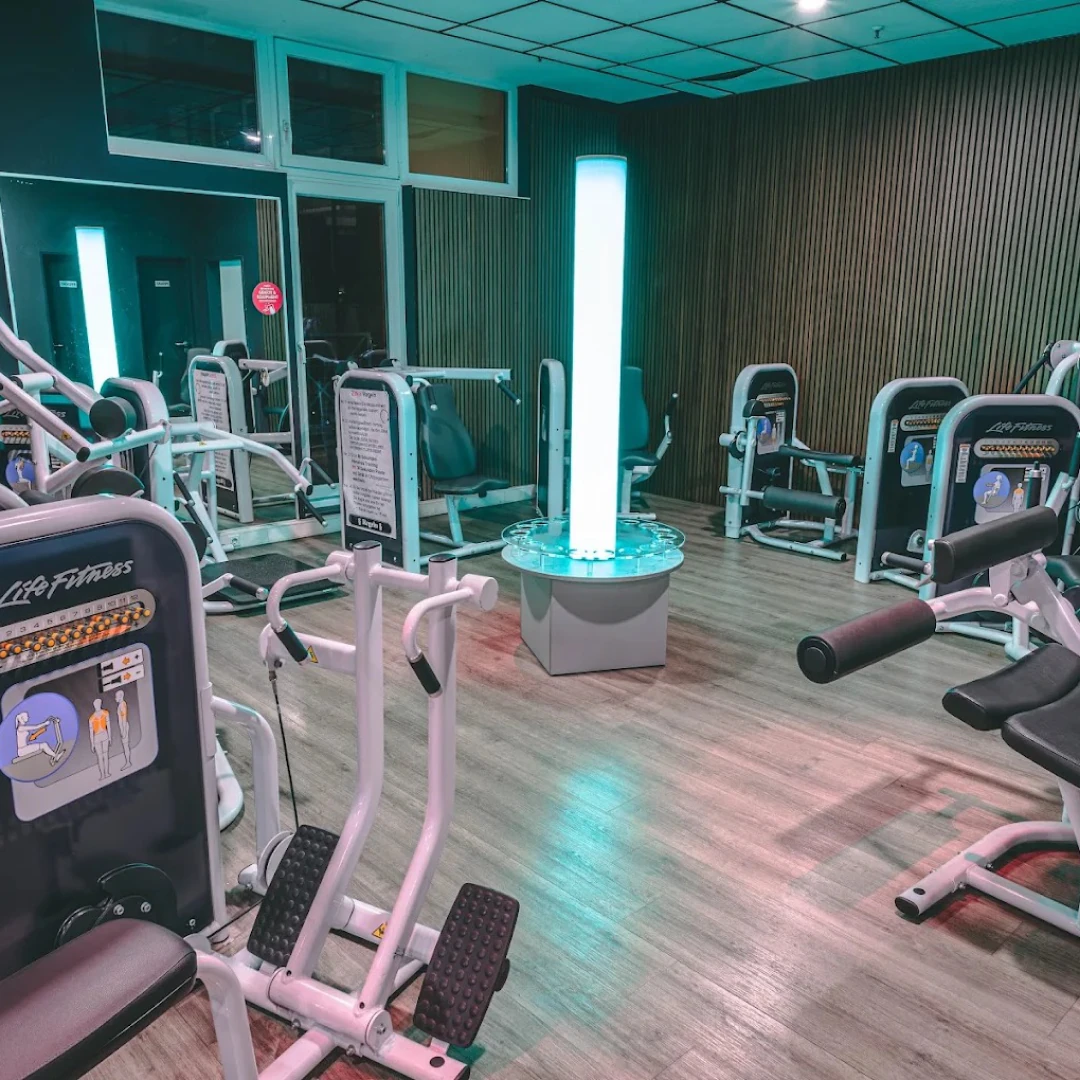 de_Gyms_CleverFitHamburgNeugraben_2