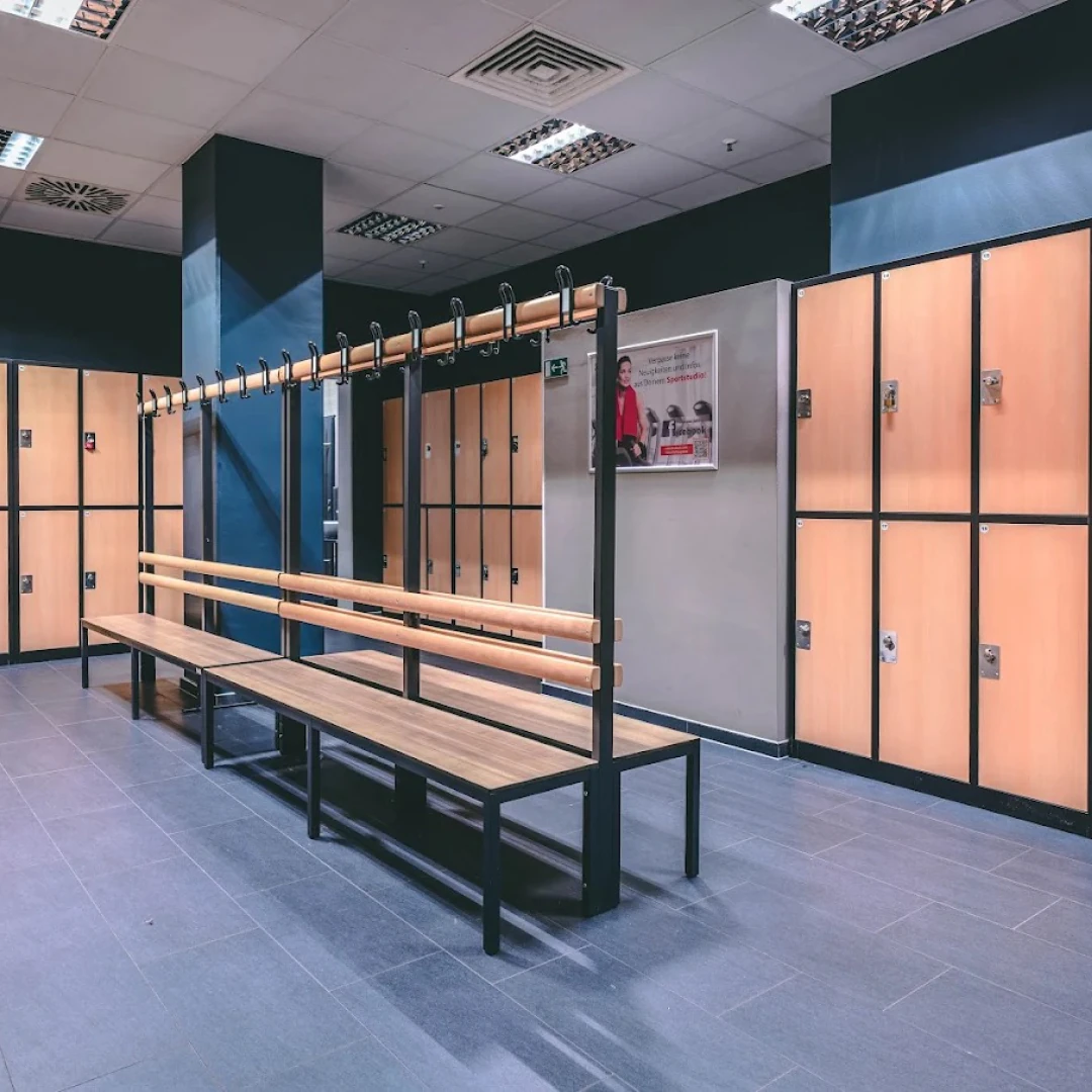 de_Gyms_CleverFitHamburgNeugraben_6
